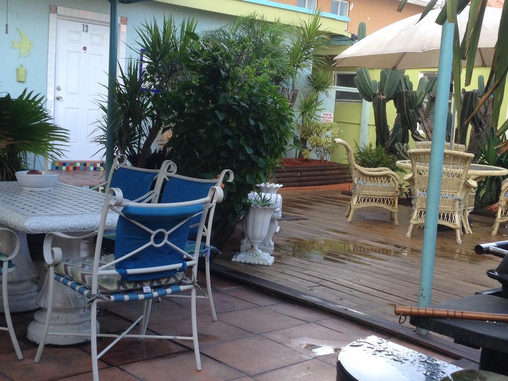 Angelfish Inn Hollywood Bagian luar foto