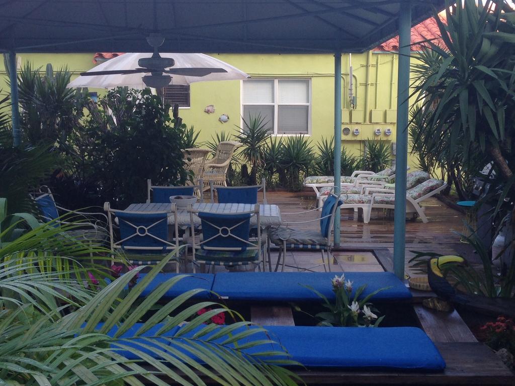 Angelfish Inn Hollywood Bagian luar foto
