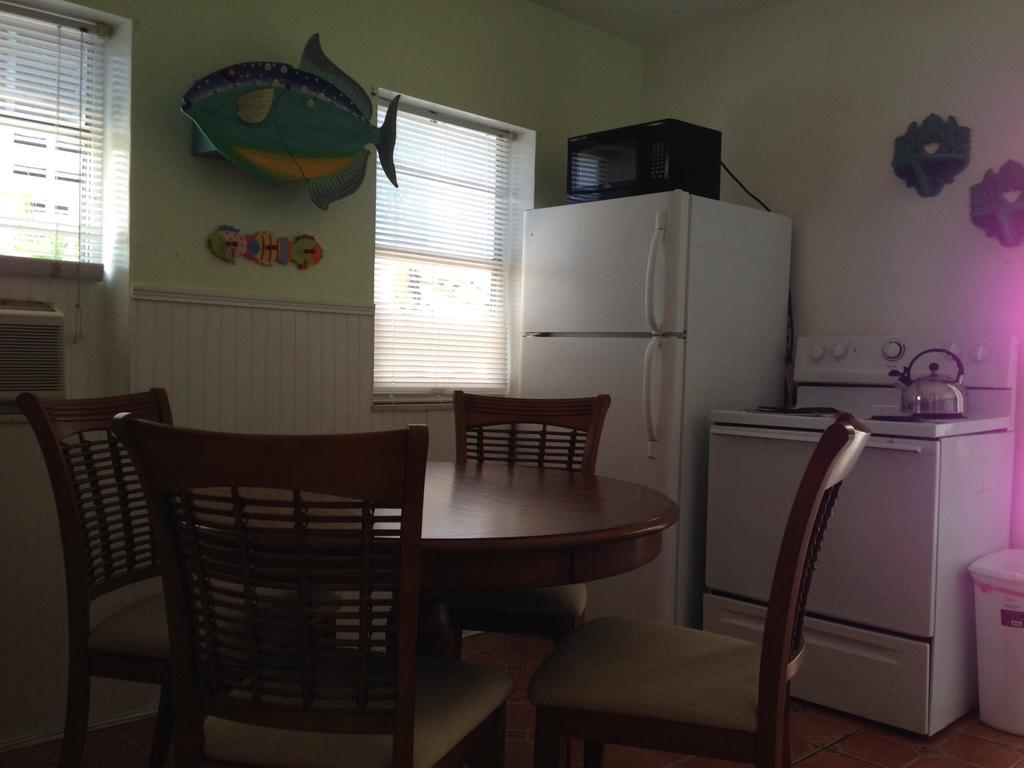 Angelfish Inn Hollywood Ruang foto
