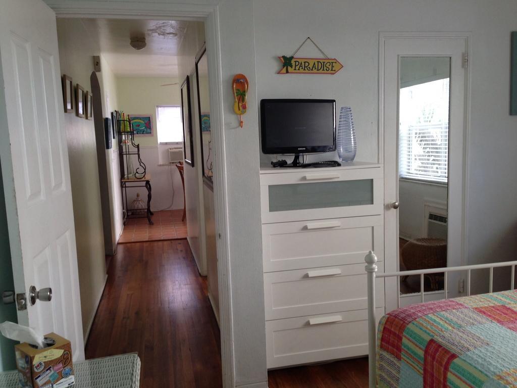 Angelfish Inn Hollywood Ruang foto